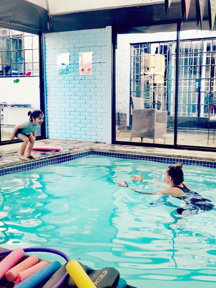 Super Fishes Swim School image 1