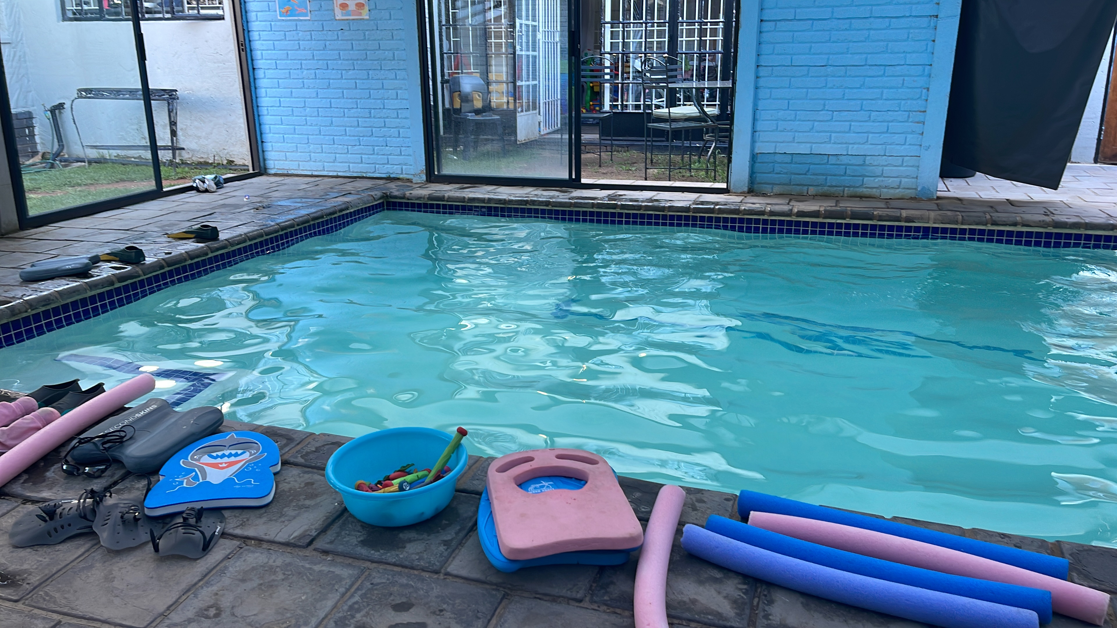 CAA4DF73-A00F-4C43-A415-AEDC22417954